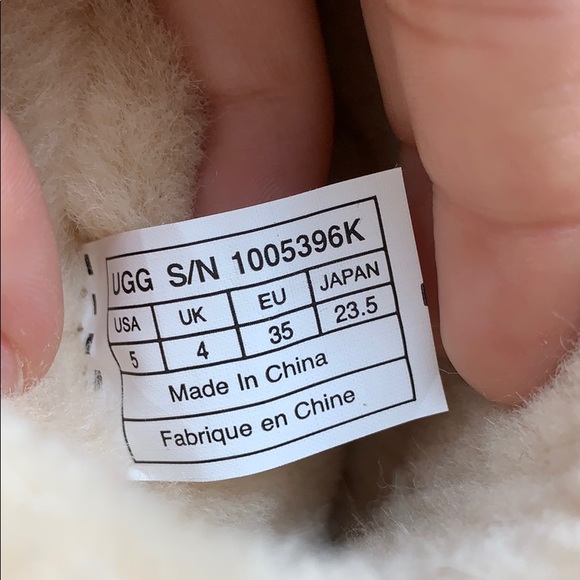 Brand new never been worn UGGs - Picture 5 of 5